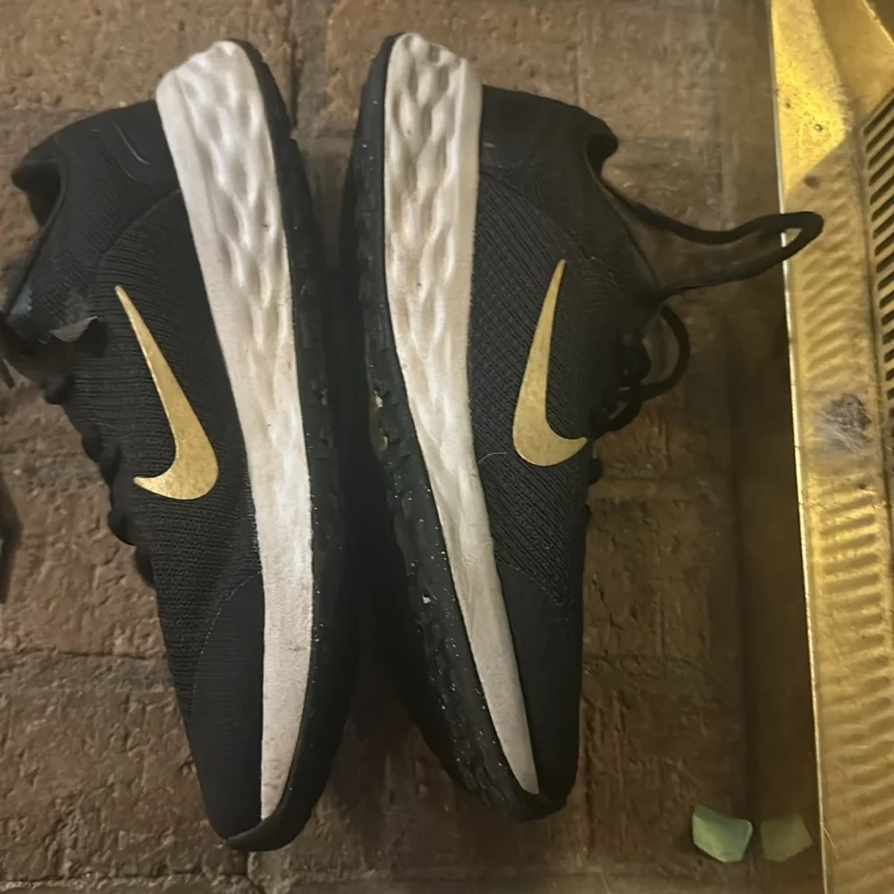 Nike Revolution 6 kids running sneakers